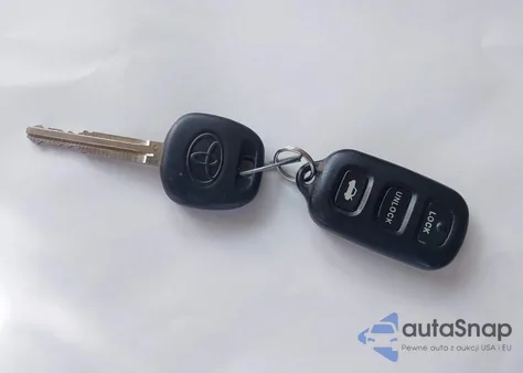 2003 Toyota Camry Le V6 z USA, uszkodzony, nr VIN 4T1BF32K23U567164